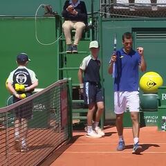 Ramos y Carreño salvan el día de la Armada en Montecarlo