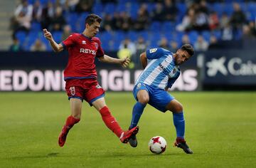 Nacho Sánchez disputa un balón en un partido de Copa del Rey ante el Málaga (17-18).