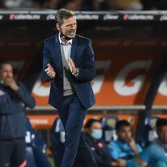 Diego Cocca: "Si el de arriba nos ayuda, podemos lograr un milagro"