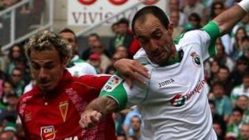 <b>REMONTADA CON ASPIRACIONES.</b> El Racing ha remontado dos goles en contra y con este positivo resultado sigue soñando con jugar en Europa la próxima temporada, además ha certificado el descenso del Murcia a la categoría de plata.