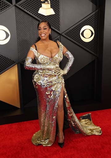 Niecy Nash-Betts posa en la alfombra roja de los Grammys 2024 celebrados en el Crypto.com Arena situado en la ciudad de Los Ángeles, en California.