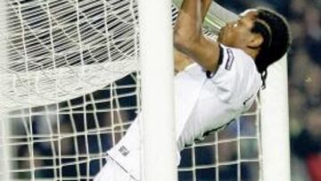 Luiz Adriano es duda para el partido ante el Barcelona