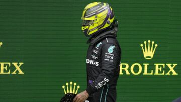 Hamilton después de la carrera del GP de Emilia Romaña de F1.