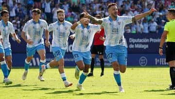 Dioni celebrando su gol al Melilla.