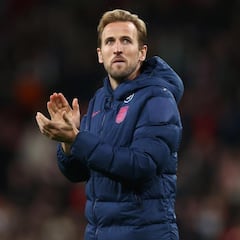 Harry Kane breaks England record with 13th goal of year