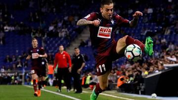 Peña, ante el Espanyol