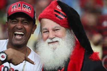 Soccer Football - Copa Libertadores - Semi Final - Second Leg - Flamengo v Gremio - Maracana Stadium, Rio de Janeiro, Brazil - October 23, 2019   Flamengo fans before the match   REUTERS/Sergio Moraes
