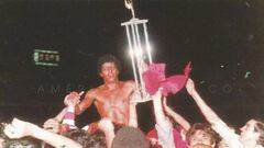 América celebra su primer título con anécdotas de leyendas