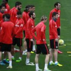 Simeone viaja con 19 jugadores y Augusto podría hacer de Gabi