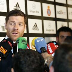 Xabi Alonso debuta con victoria en el filial de la Real Sociedad