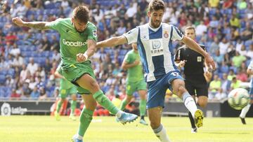 Portu, ante Dídac durante el Espanyol-Real Sociedad