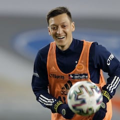 Ozil espantó a Rangnick