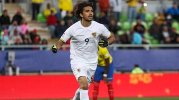 Bolivia nomina a 93 jugadores para duelo ante la Roja