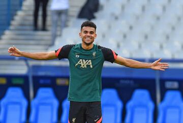 Liverpool entrenó este viernes en el Stade de France en la previa de la final que se jugará el sábado a partir de las 2 de la tarde. Luis Díaz fue protagonista con su alegría.