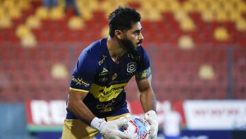 ¿Cómo le fue a Johnny Herrera cada vez que enfrentó a la U?