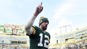 GREEN BAY, WI - DECEMBER 24: Aaron Rodgers #12 of the Green Bay Packers leaves the field following a victory over the Minnesota Vikings at Lambeau Field on December 24, 2016 in Green Bay, Wisconsin. Green Bay defeated the Vikings 38-25.   Stacy Revere/Getty Images/AFP
 == FOR NEWSPAPERS, INTERNET, TELCOS &amp; TELEVISION USE ONLY ==