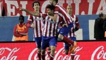 ALEGRÍA. Los jugadores del Atlético celebran un gol en el Calderón.