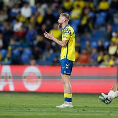 McBurnie se pasa con todos