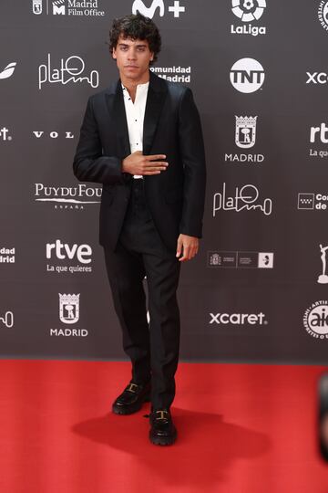 El actor Alex Pastrana posa a su llegada a la 10ª edición de los Premios Platino del cine Iberoamericano.