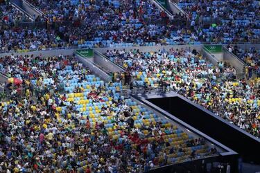 Las gradas de Maracaná tardaron en llenarse