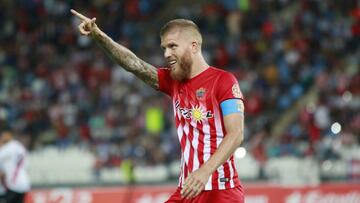 Morcillo con el Almería.