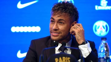 Neymar: "¿El 'se queda'? Le dije a Piqué que no subiera la foto"