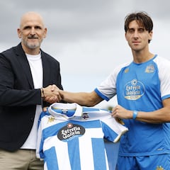 Fernando Soriano, de crucificado por la afición del Depor al aplauso