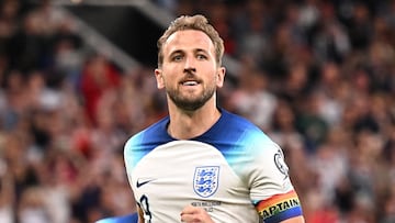 Harry Kane, jugador del Tottenham, celebra un gol con la Selección inglesa ante Macedonia del Norte.