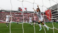LA PLATA, ARGENTINA - JULY 10: Alejandro Martinez (R) of Central Cordoba celebrates a goal scored by Gonzalo Torres during a match between Estudiantes and Central Cordoba as part of Liga Profesional 2022 at Jorge Luis Hirschi Stadium on July 10, 2022 in La Plata, Argentina. (Photo by Gustavo Garello/Jam Media/Getty Images)