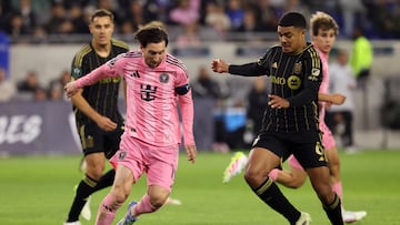 Biggest names in MLS go head-to-head on opening night