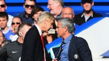 Wenger empujó a Mourinho mientras discutían en la banda