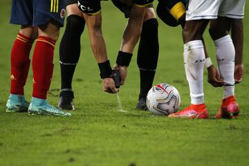 Los dirigidos por Reinaldo Rueda debutaron con victoria en el primer partido de la Copa América. La Tricolor se impuso con un tanto de Edwin Cardona.