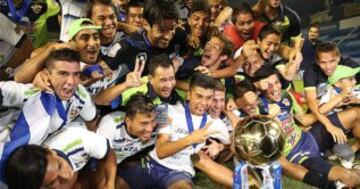 Santa Tecla junto con el ‘Loco’ Abreu terminó el 2016 como campeones de primera División en vencer en partido único en la final 2-3 a Alianza.