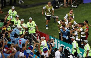 2-1. Cavani celebró el segundo gol.