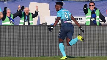 Soccer Football - Serie A - Atalanta v Juventus - Stadio Atleti Azzurri, Bergamo, Italy - December 26, 2018  Atalanta&#039;s Duvan Zapata celebrates scoring their first goal 