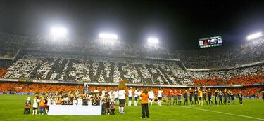 Los tifos de Mestalla. El color de la grada en las grandes noches europeas, ligueras y coperas.