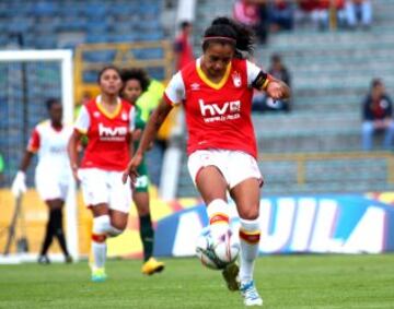 El fútbol femenino debuta en El Campín con triunfo de Santa Fe