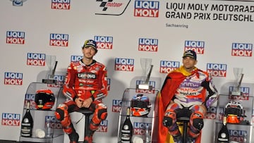 Martín y Bagnaia en la rueda de prensa de Sachsenring.