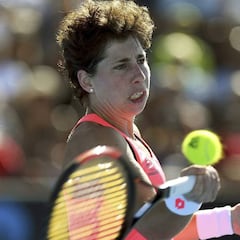 Carla Suárez cae ante Cirstea y podría renunciar a la FedCup