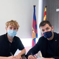 USYNT player Adrian Gill signs three-year contract with Barcelona