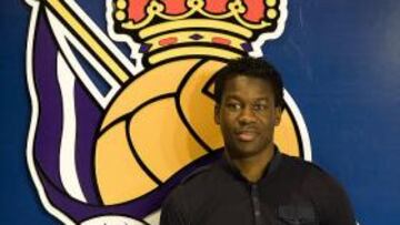 <b>PREPARADO. </b>Sarpong posa para AS horas ante del partido.