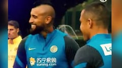 Risas y toques con Alexis: así fue el primer día de Vidal en Inter