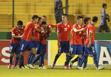 Chile derrot&oacute; a Venezuela con goles de Rodrigo Echeverr&iacute;a y Cristi&aacute;n Cuevas.