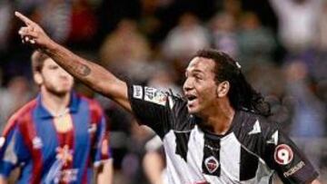 <b>LETAL. </b>Nsue fue uno de los protagonistas del choque y con sus dos goles sentenció un partido más igualado de lo que refleja el marcador.