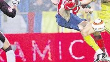 <b>PENALTI NO PITADO. </b>En el 69', con 1-1, Torres entró con el balón en el área y Peña se olvidó del balón, empujándole cuando iba a rematar.