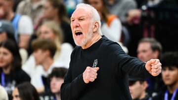 Gregg Popovich, entrenador de San Antonio Spurs, ante Utah Jazz.