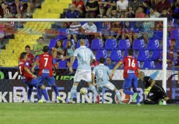 Iván López marcó en propia puerta el 1-2.