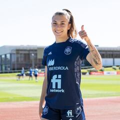 Asun, carné de conducir y absoluta en el mismo día