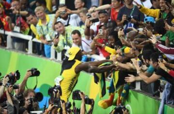 Bolt es leyenda: tercer oro en los 100 metros