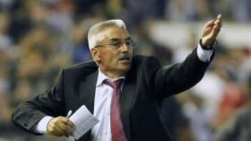 <b>SABOR AMARGO. </b>Fabri no consigue despertar al equipo fuera.